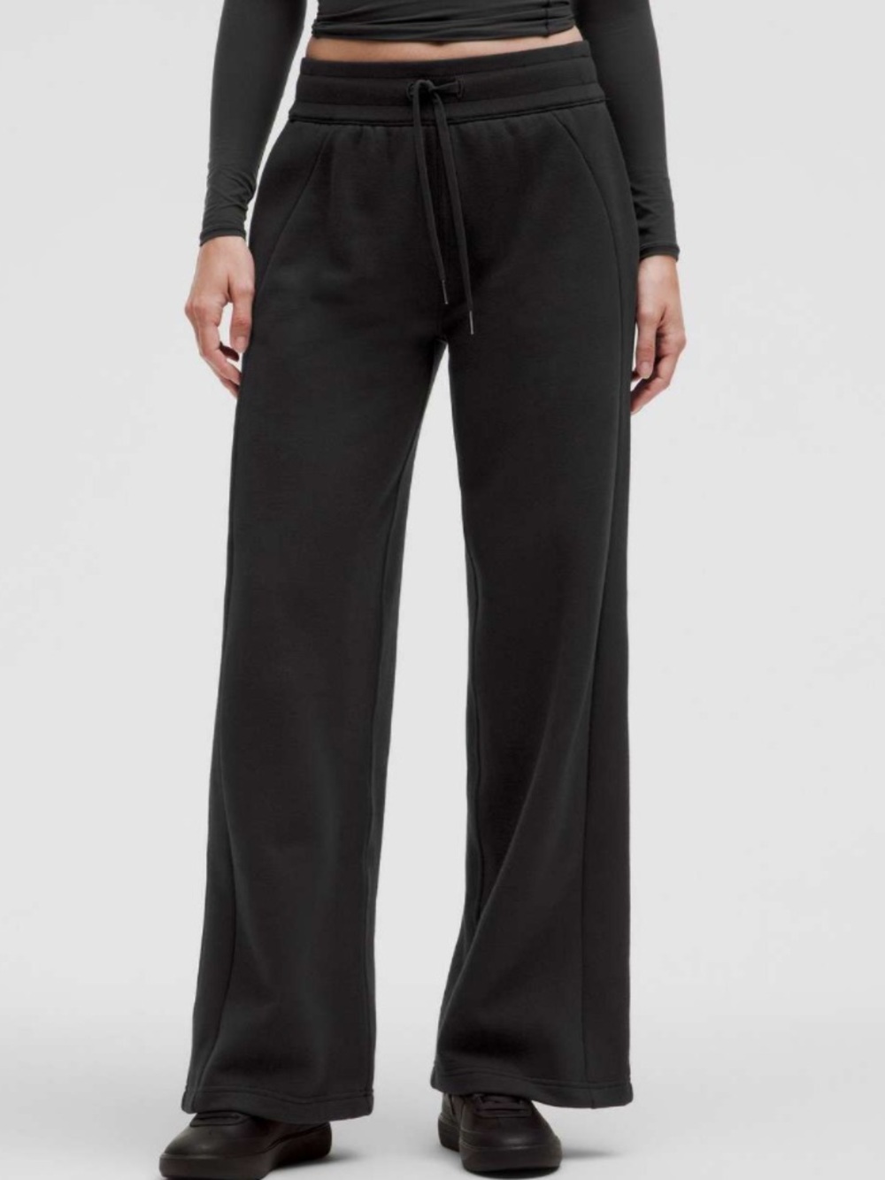 Lululemon scuba wide-leg pants Sz medium short black